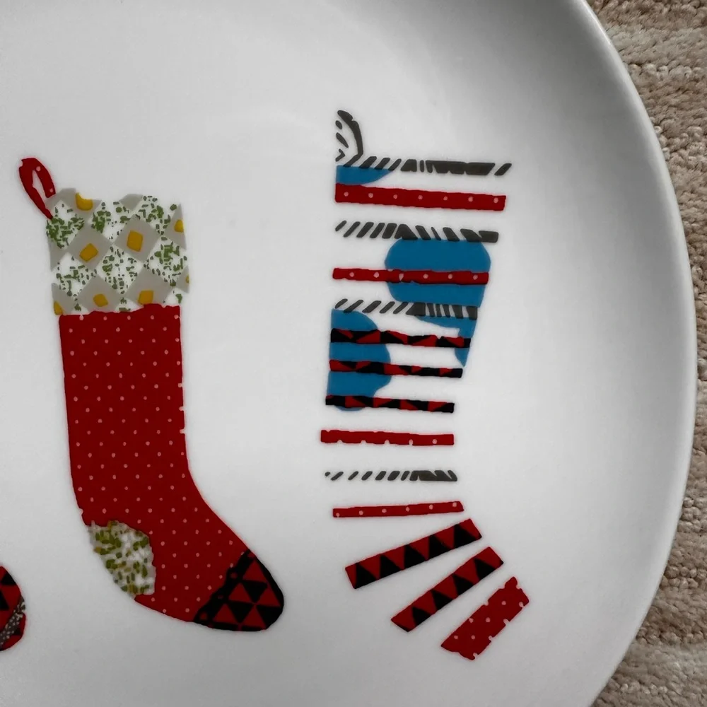 Set of 4 West Elm Christmas Plate Christmas Stockings 8.6